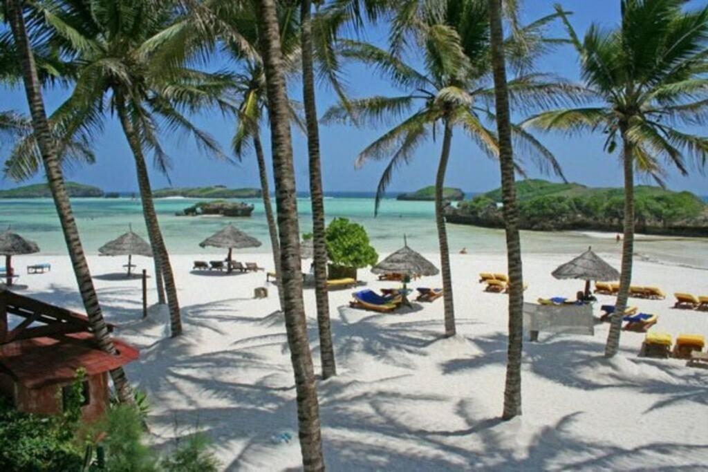 White Villa - Paparemo Beach Watamu Esterno foto