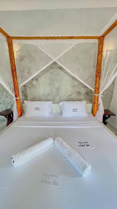 White Villa - Paparemo Beach Watamu Esterno foto