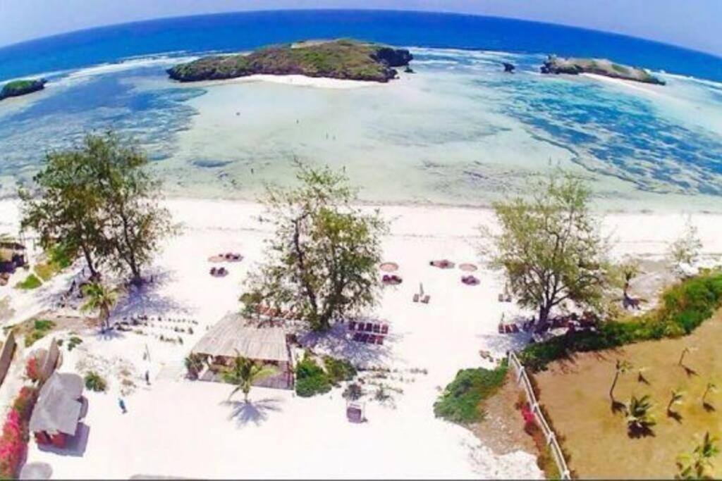 White Villa - Paparemo Beach Watamu Esterno foto