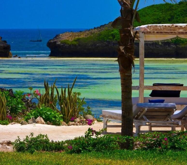 White Villa - Paparemo Beach Watamu Esterno foto