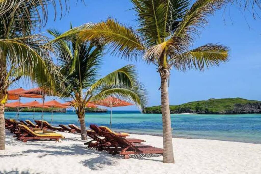 White Villa - Paparemo Beach Watamu Esterno foto