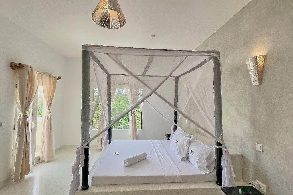 White Villa - Paparemo Beach Watamu Esterno foto