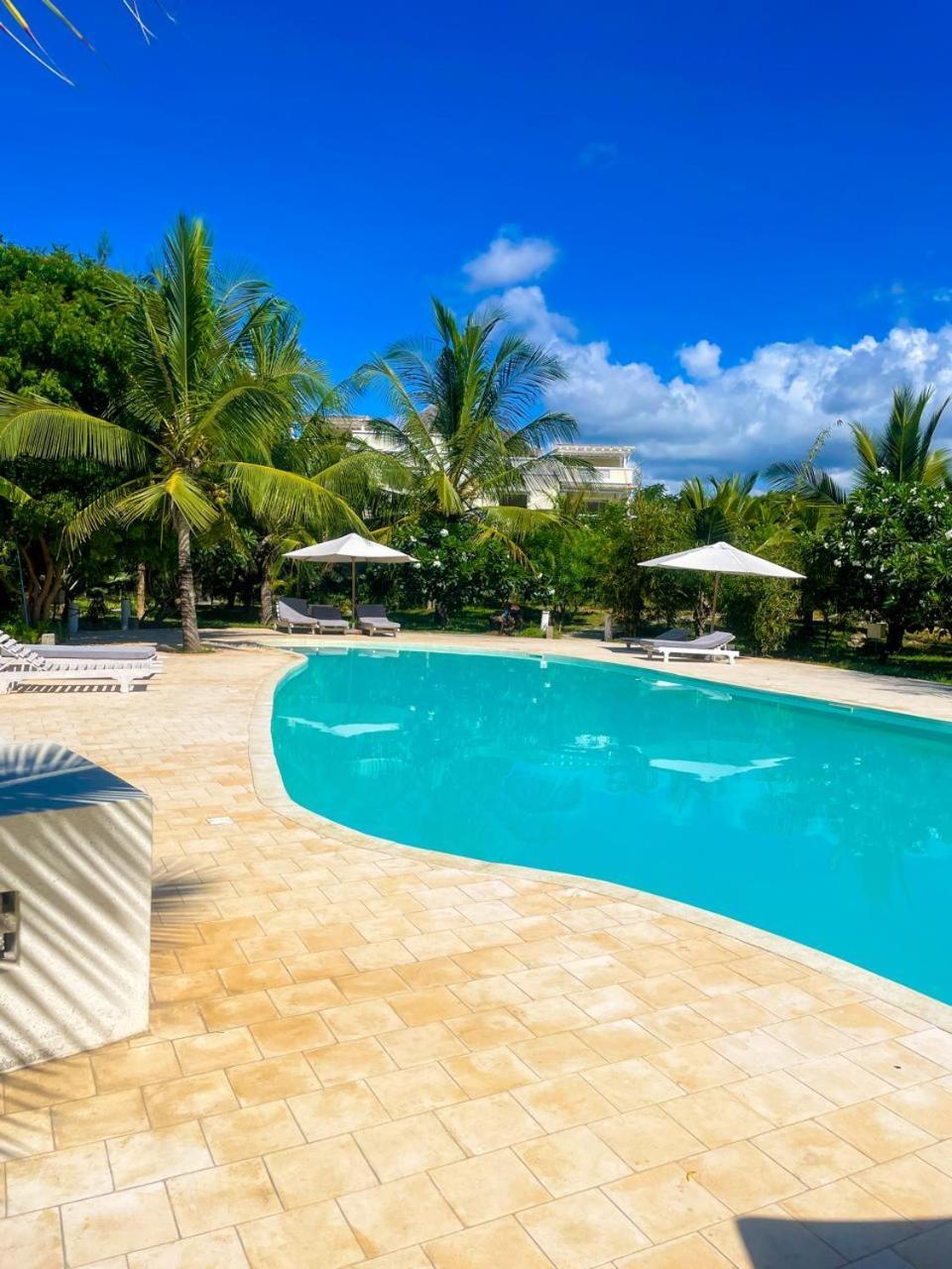 White Villa - Paparemo Beach Watamu Esterno foto