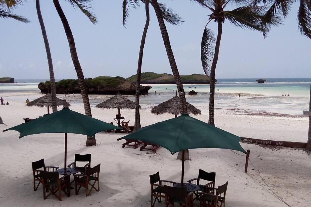 White Villa - Paparemo Beach Watamu Esterno foto